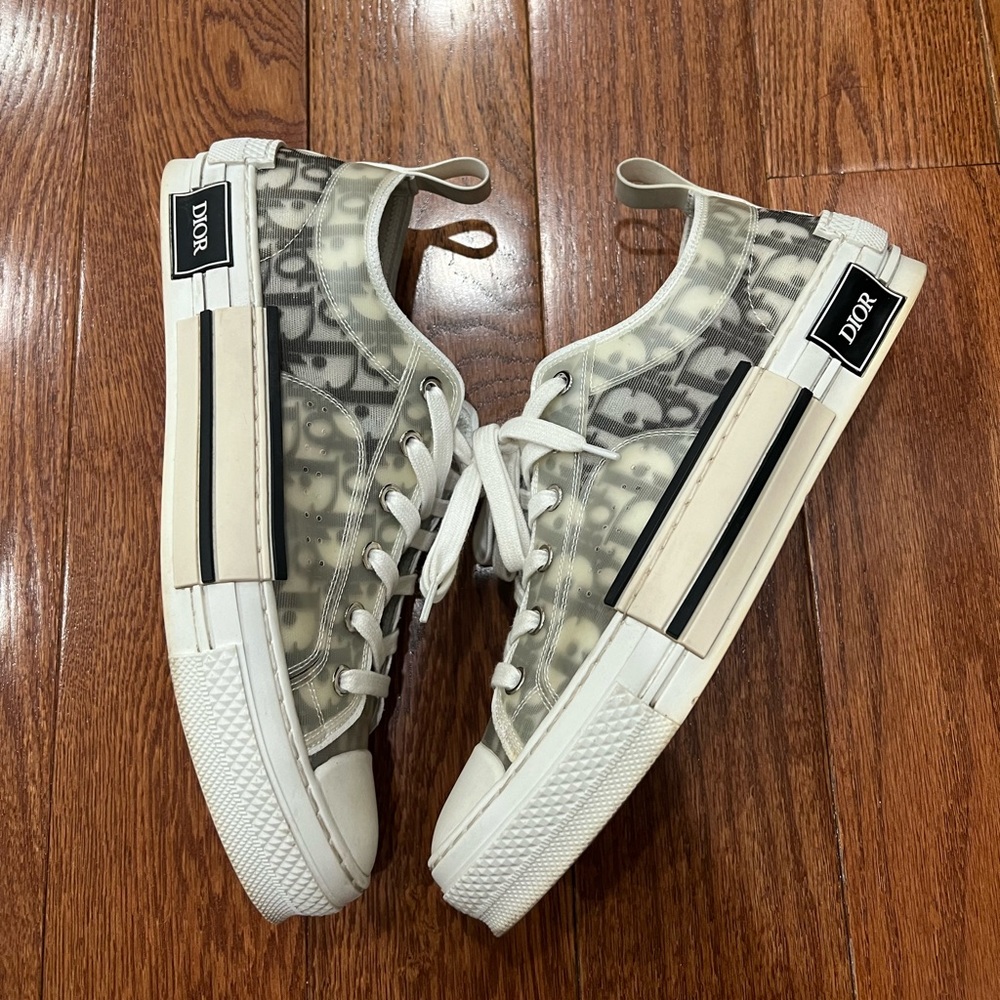 Dior B23 Low-Top Man Sneaker (white & black Dior Oblique Canvas)